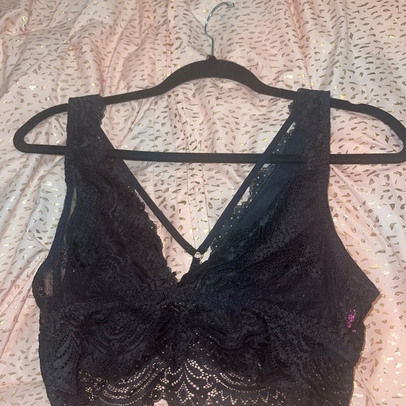Lace crop bralette top - Picture 10 of 14